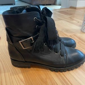 Splendid combat boots